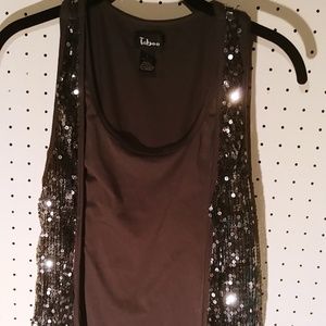 Gray tank with glitter cover attached